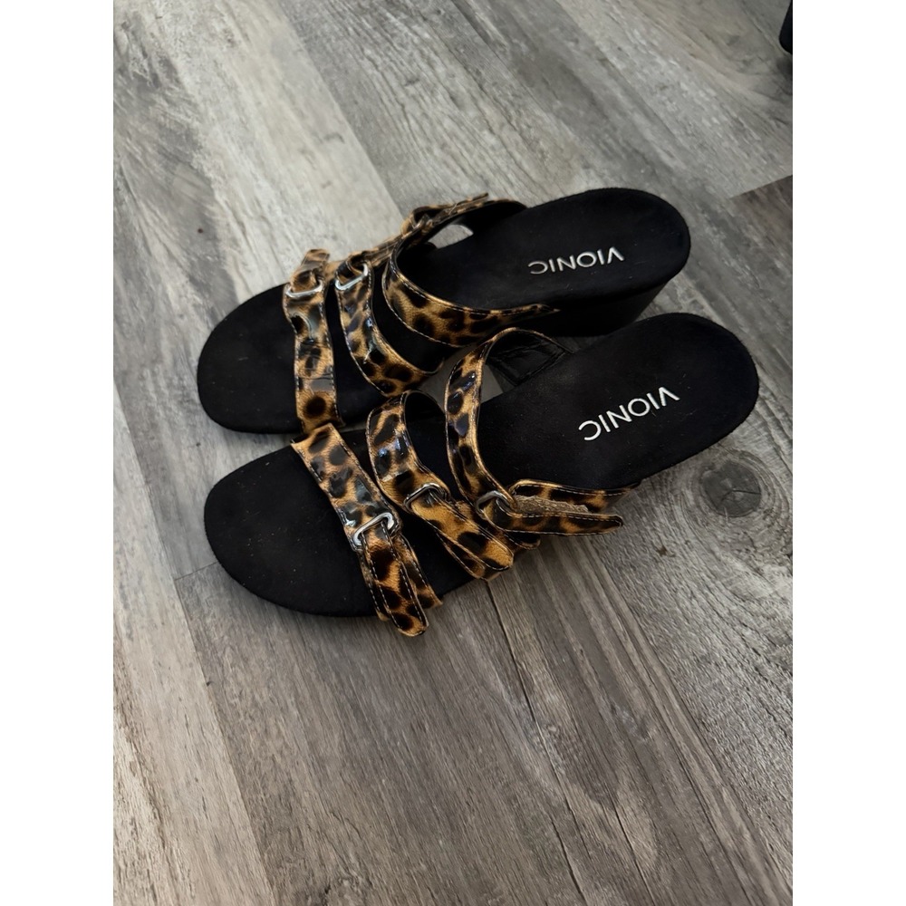 Vionic Women's DWYN Slide Sandal Leopard Wedge Size 7 Comfort Light Adjustable